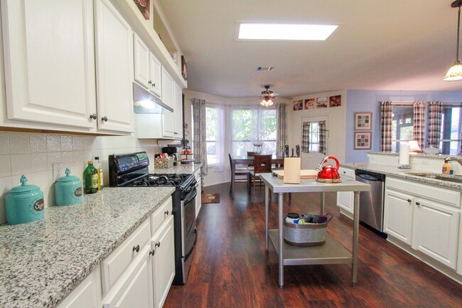 Building Photo - Stately 4-Bedroom, 3-Bath Home with Modern...