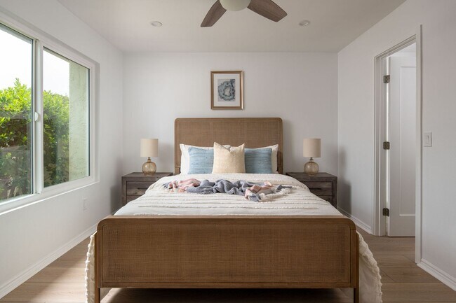 Building Photo - 1829 Forestdale Dr