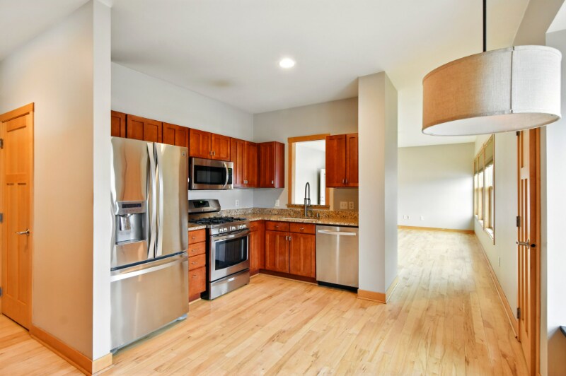 Building Photo - 2905 N Newhall St