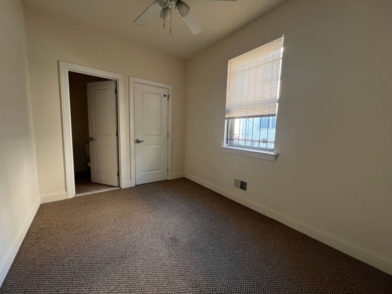 Building Photo - 1814 N 16th St