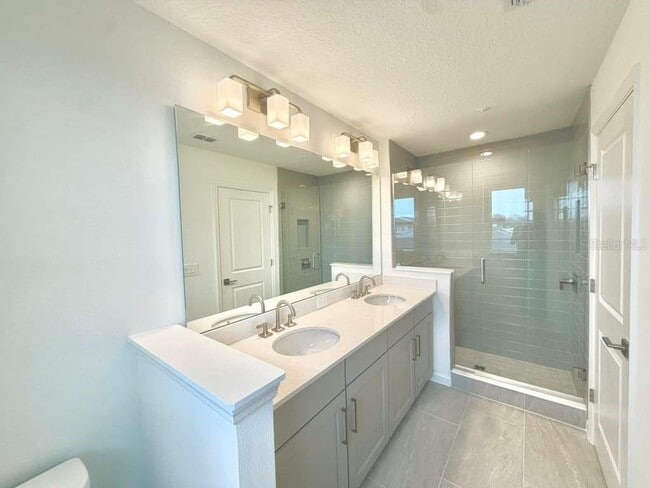 Building Photo - 1866 Falconhurst Ln