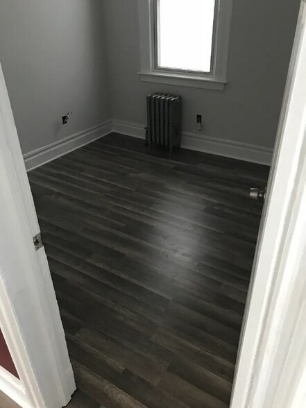 Building Photo - 182 Seymour Ave