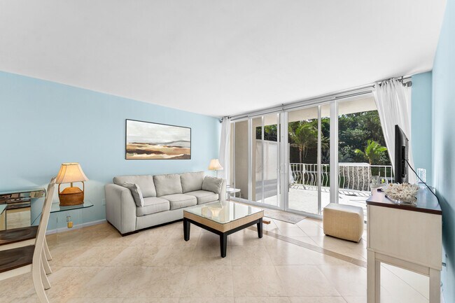 Building Photo - 2774 S Ocean Blvd