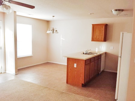 Building Photo - 2223 W Deane St