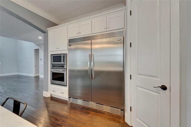 Building Photo - 6116 Lagomar Ln