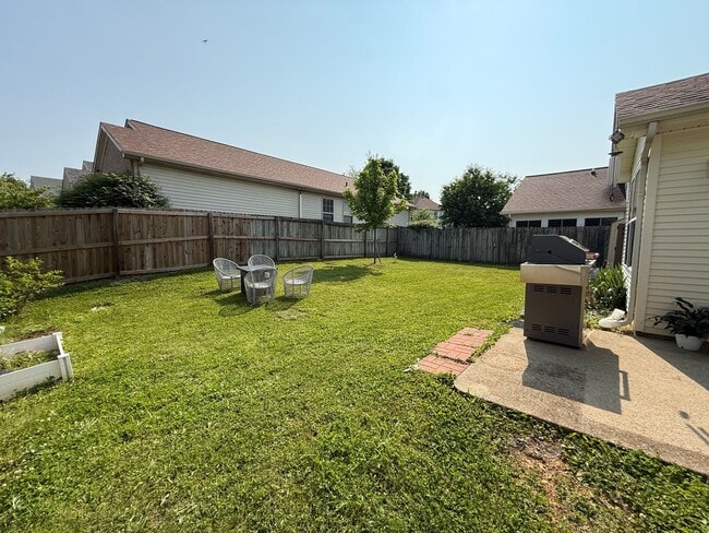 Building Photo - Experience Bright Living in This Stunning ...