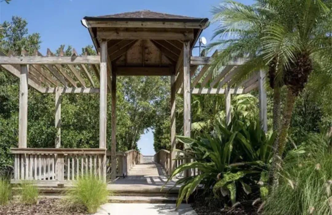 Building Photo - 3046 Pointeview Dr