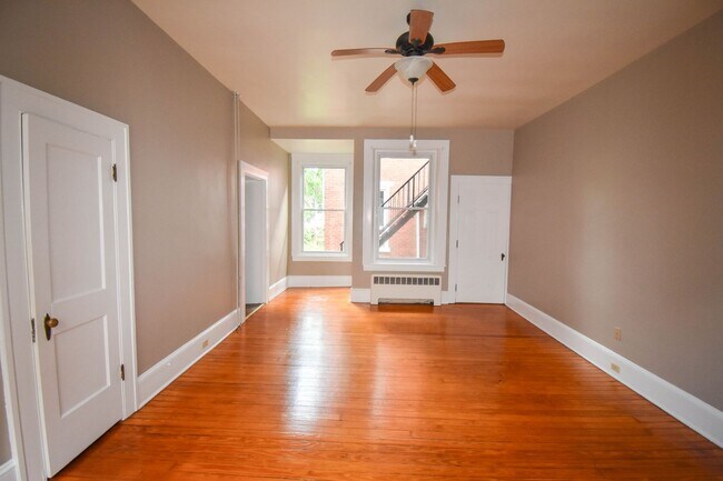 Building Photo - RTSA301