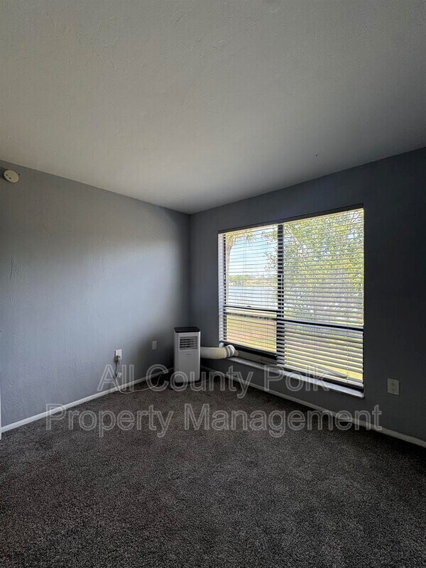 Building Photo - 1836 N Crystal Lake Dr