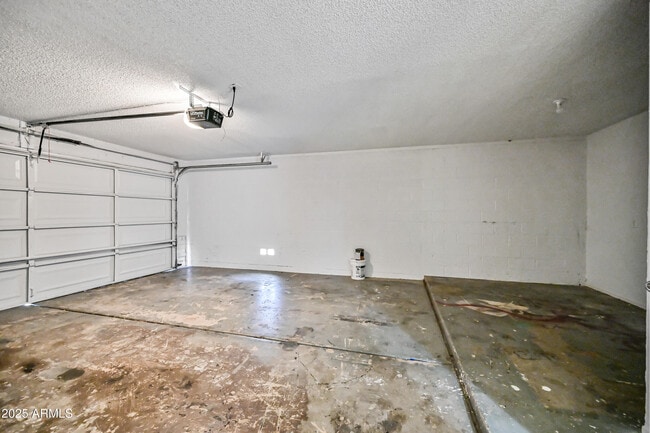 Building Photo - 3262 W Angela Dr