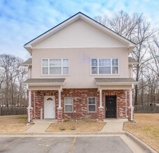 Building Photo - 1216 Sadie Dr