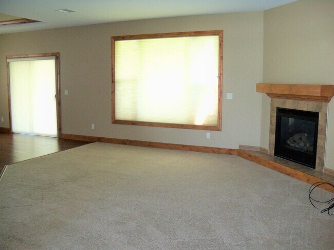 Building Photo - 2715 Westfork Ln