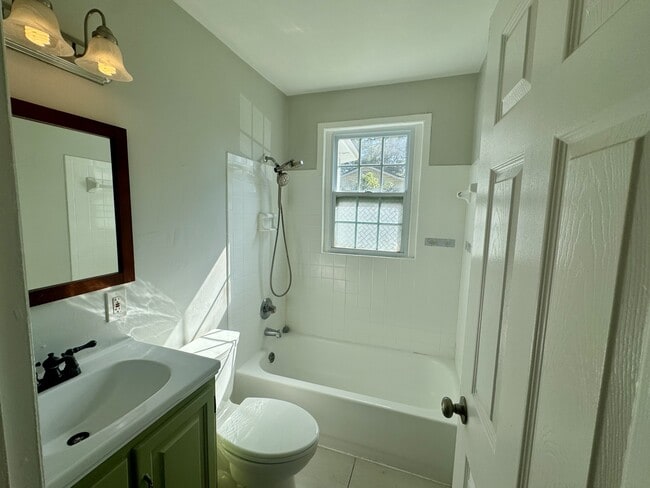 Building Photo - 4820 Headley Terrace