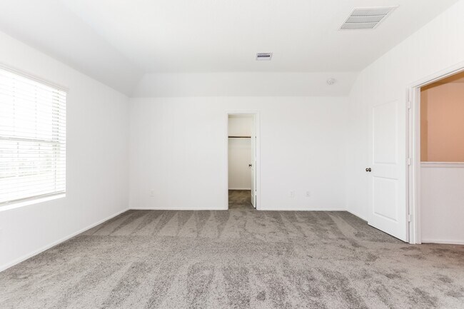 Building Photo - 23926 Lakota Cyn Dr