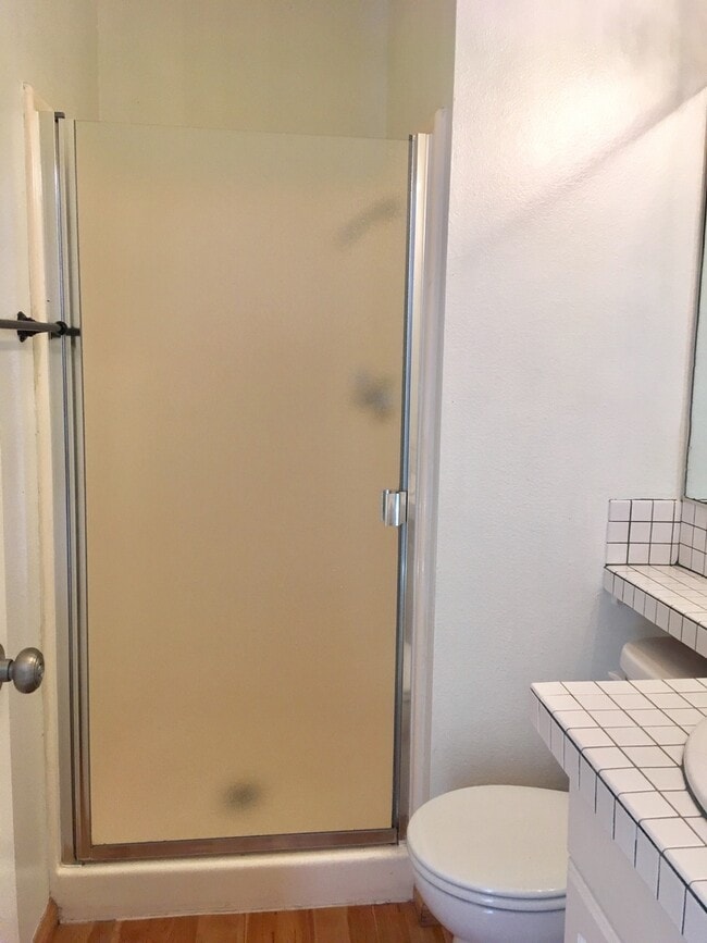 Building Photo - MOVE IN SPECIAL ON AN OUTSTANDING 4 BEDROO...