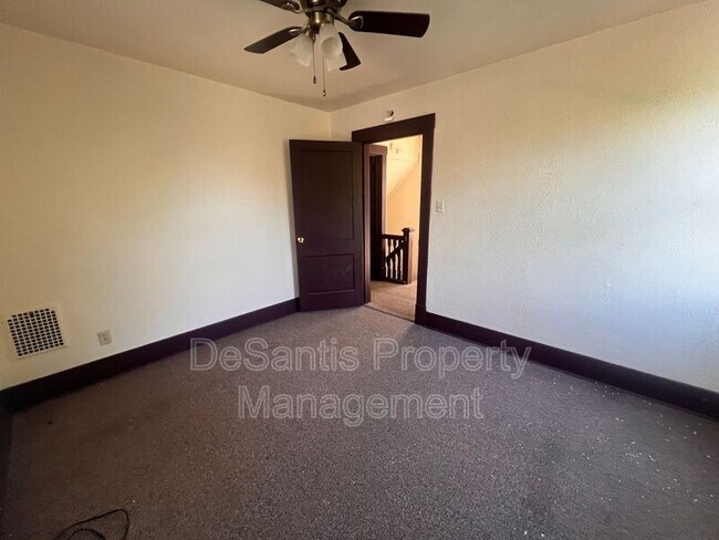 Building Photo - 925 Leeds Ave