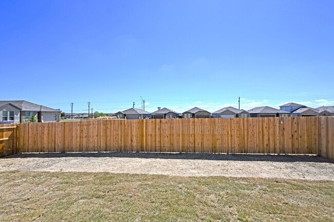 Building Photo - 1805 Stonechat
