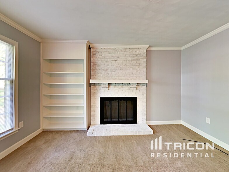 Building Photo - 6520 Farmingdale Dr