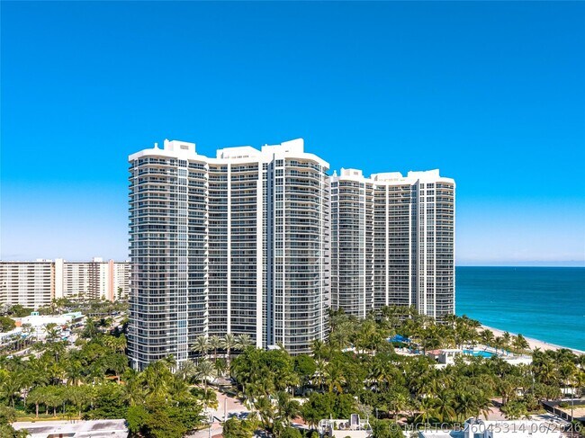 Building Photo - 3100 N Ocean Blvd