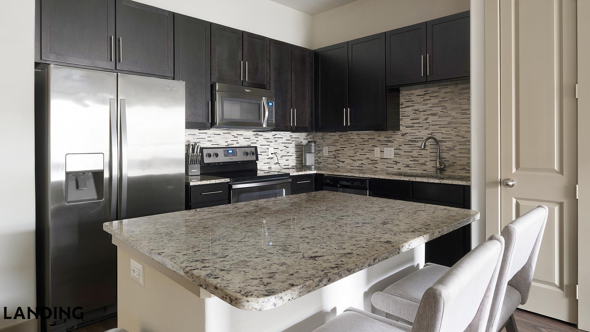 Building Photo - 2626 Fountain View Dr
