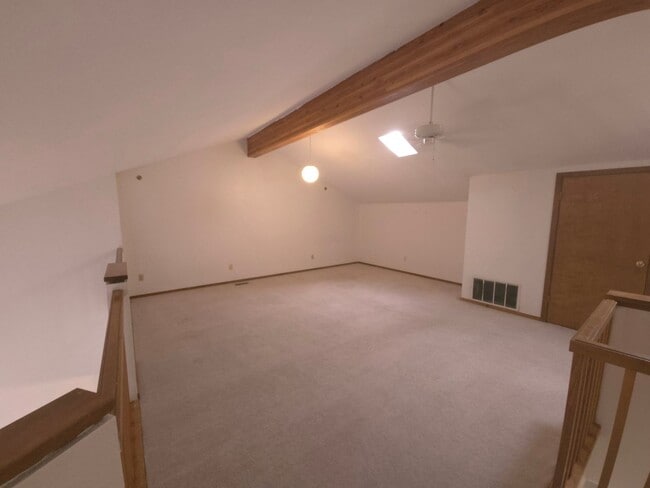 Building Photo - Secured Building with covered parking!