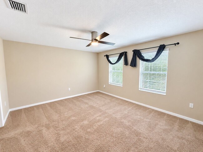 Building Photo - 5548 Summer Sunset Dr