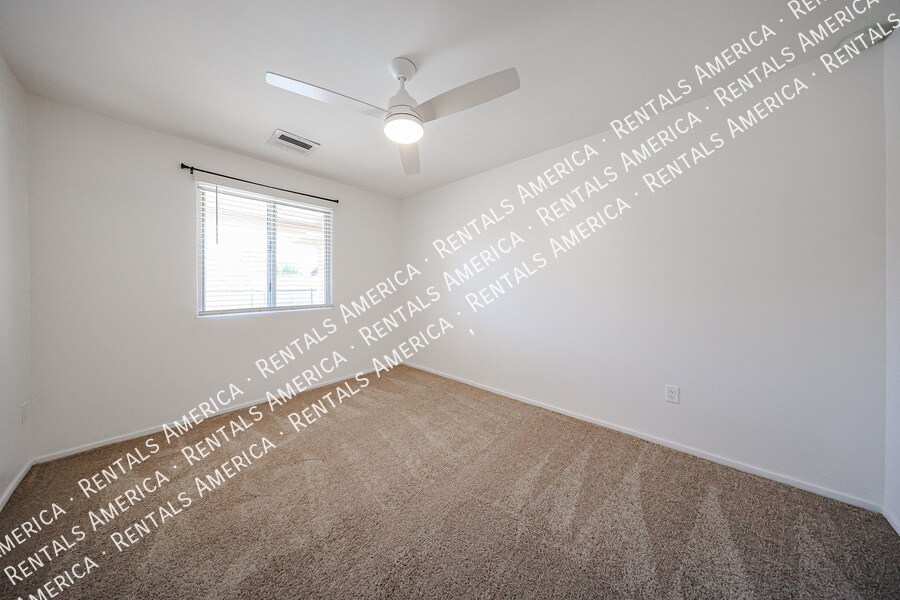 Building Photo - 2931 W Villa Maria Dr