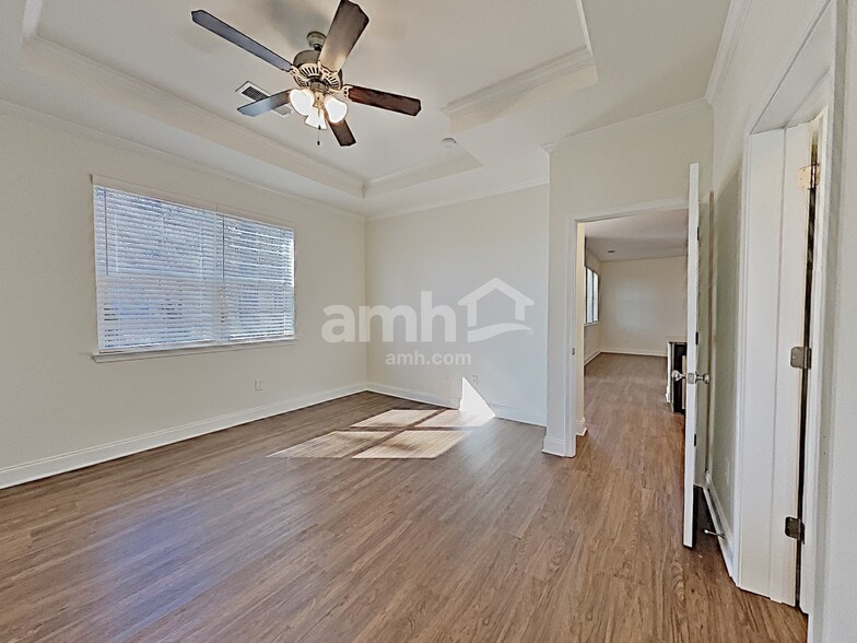 Building Photo - 4905 Canyon Creek Way