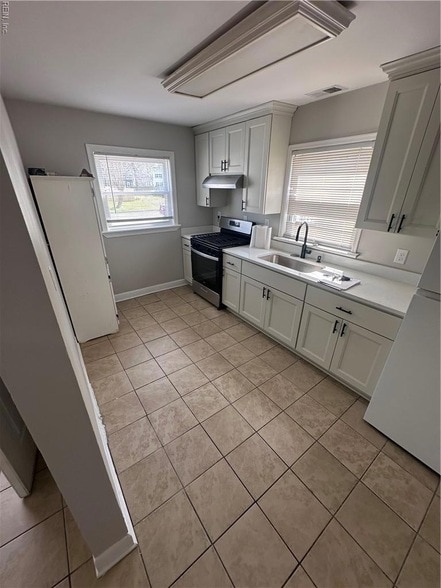 Building Photo - 2939 Marne Ave