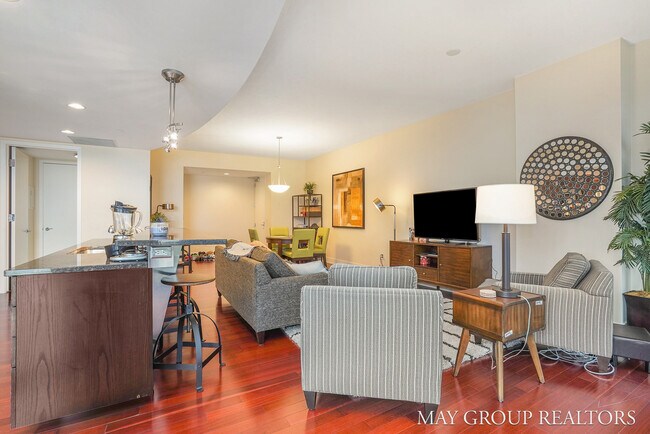 Building Photo - 335 Bridge St NW