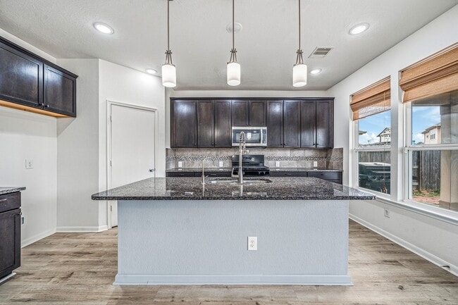 Building Photo - 4118 Lake Cypress Cir