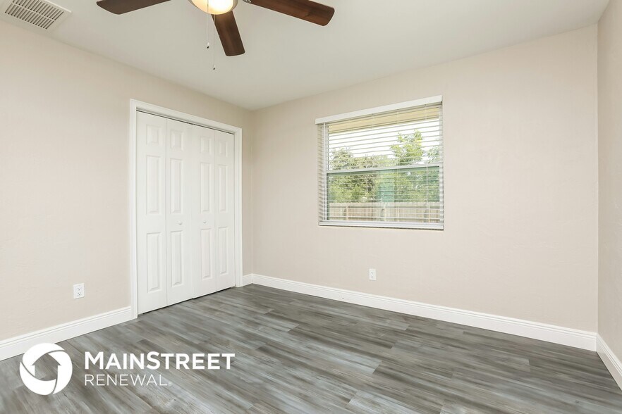 Building Photo - 459 Hammock Ln