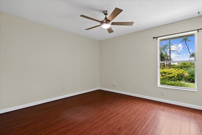 Building Photo - 15575 Woodmar Ct
