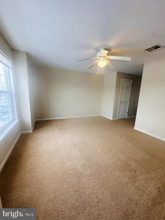 Building Photo - 118 Sparrow Rd