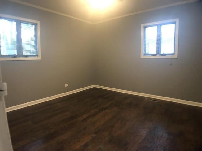 Building Photo - Single Family Two Bedroom