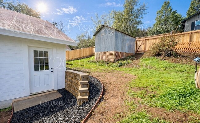 Building Photo - Sonora Sweet Spot | Updated 2BR, Soaking Tub, Fenced Yard + Porch