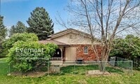 Building Photo - 2608 Leisure Dr