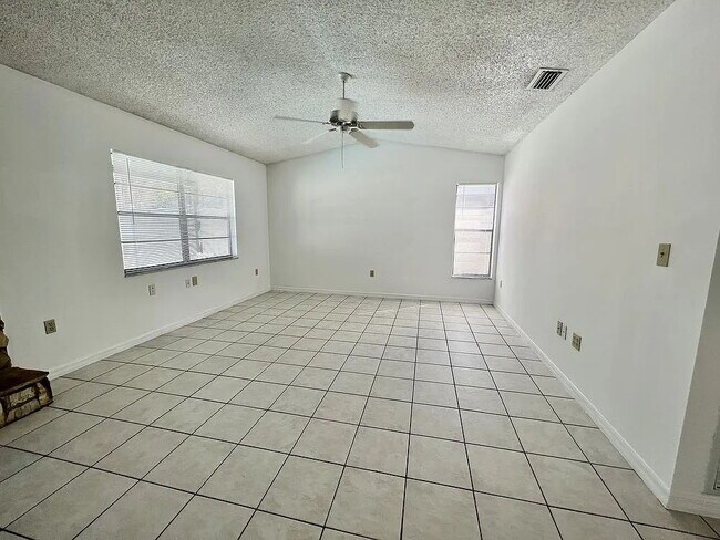 Building Photo - Charming 2-Bedroom, 2-Bathroom POOL home