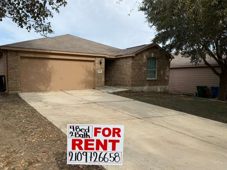 Building Photo - 6127 Blind Meadow