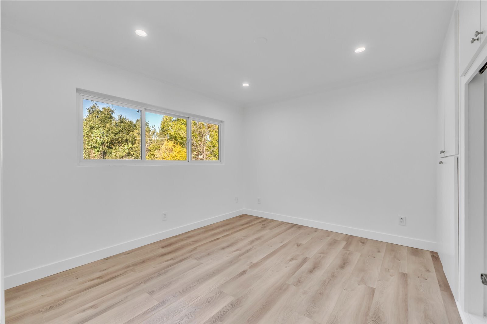 Building Photo - 8201 Clemens Ave