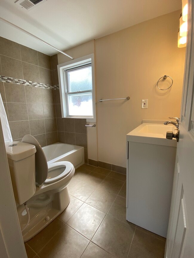 Building Photo - 35807 Schley Ave