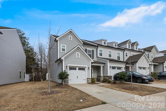 Building Photo - 12017 Basking Dr