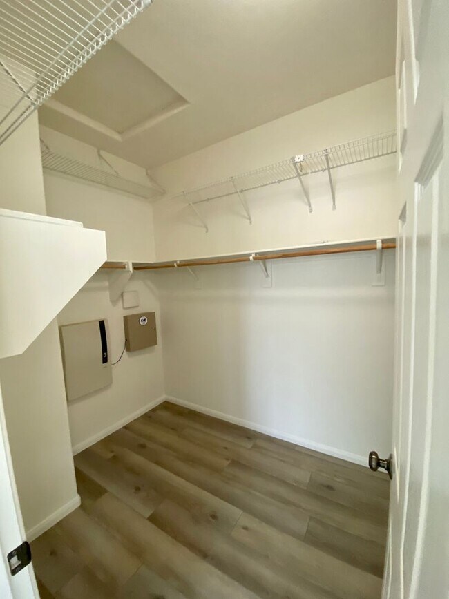 Building Photo - Stunning 3-Bedroom Home in Costa Del Sol –...