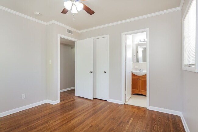 Building Photo - 224 Tanglewood Cir NE