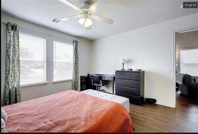 Building Photo - 3 br, 2.5 bath House - 11900 Lima Drive