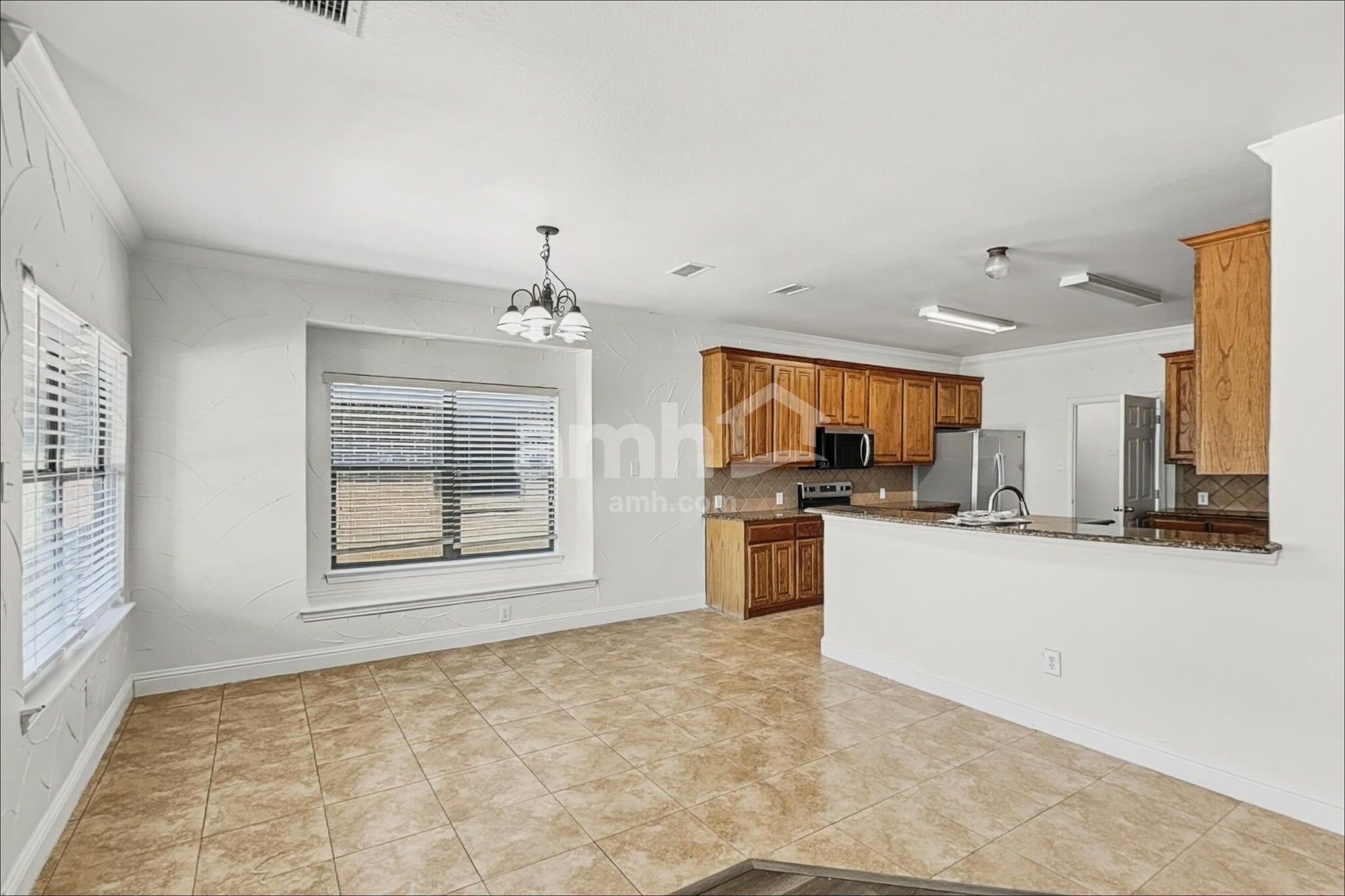 Building Photo - 1009 Atlanta Dr