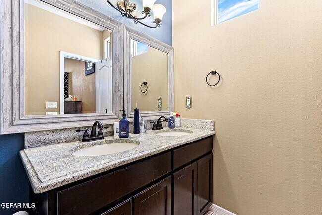 Building Photo - 2244 Honour Point Pl