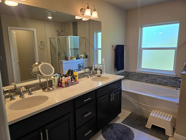 Building Photo - Gig Harbor McCormick Creek Phase 2 - 4 bedroom 3 bathroom 2831 sq ft well maintained home! Avail ...