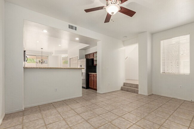 Building Photo - Ahwatukee Foothills Home in Prime Location!