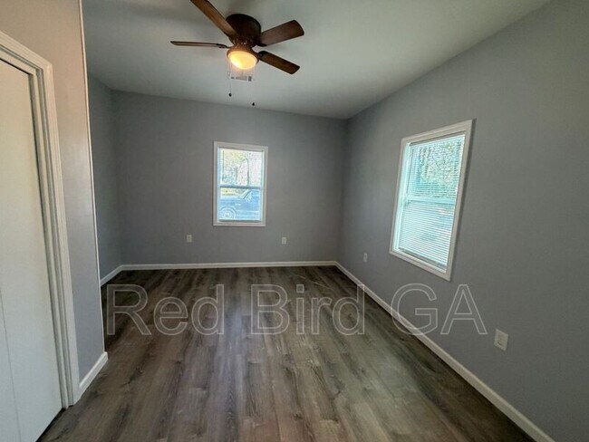 Building Photo - 311 Hunter St